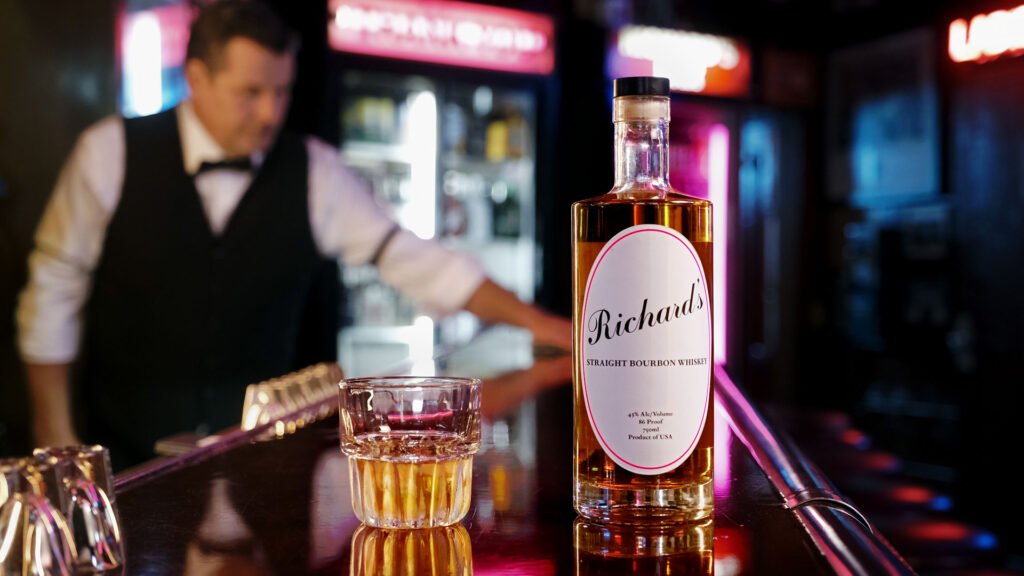 Richard's Bar Brand » Bar Bourbon Beauty Shot